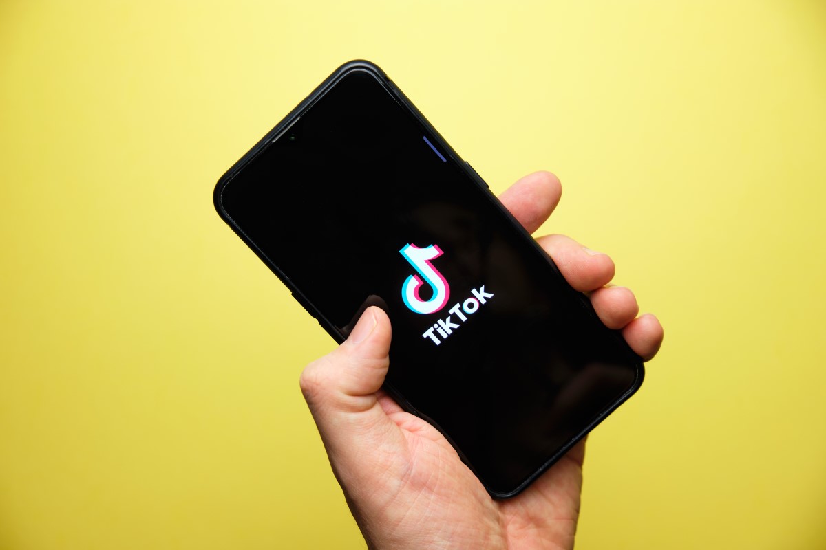 You are currently viewing Comment vendre son TikTok avec une boutique en ligne en 2024